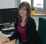 Zu sehen ist Manuela Vaitl von der Stadtbibliothek Deggendorf.
