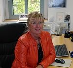 Zu sehen ist Marion Jürgens von der Stadtbibliothek Deggendorf.